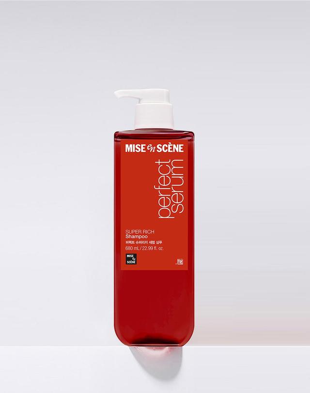 미쟝센 [NEW]미쟝센 퍼펙트 세럼 샴푸/컨디셔너 680ml 1입 착용컷