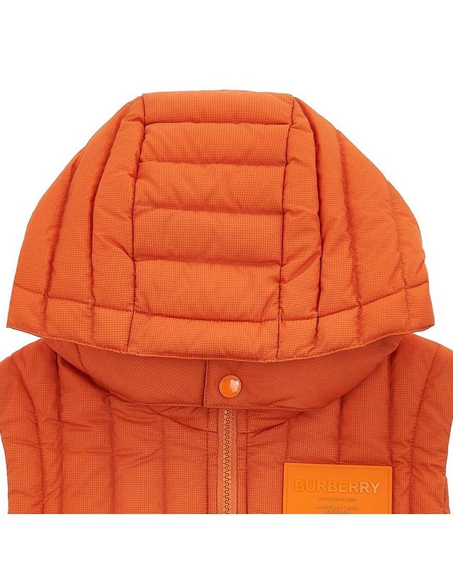 버버리 키즈 [버버리 키즈] 남아 로고 패치 후드 패딩 조끼 8053710 C KB6 CAREY GILET B2460 (8-10) 착용컷