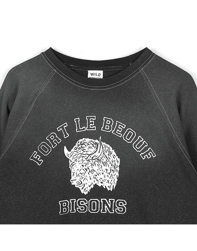와일드 동키 [와일드 동키] FW25 공용 바이슨스 맨투맨 FR BISONS FADED BLACK 착용컷