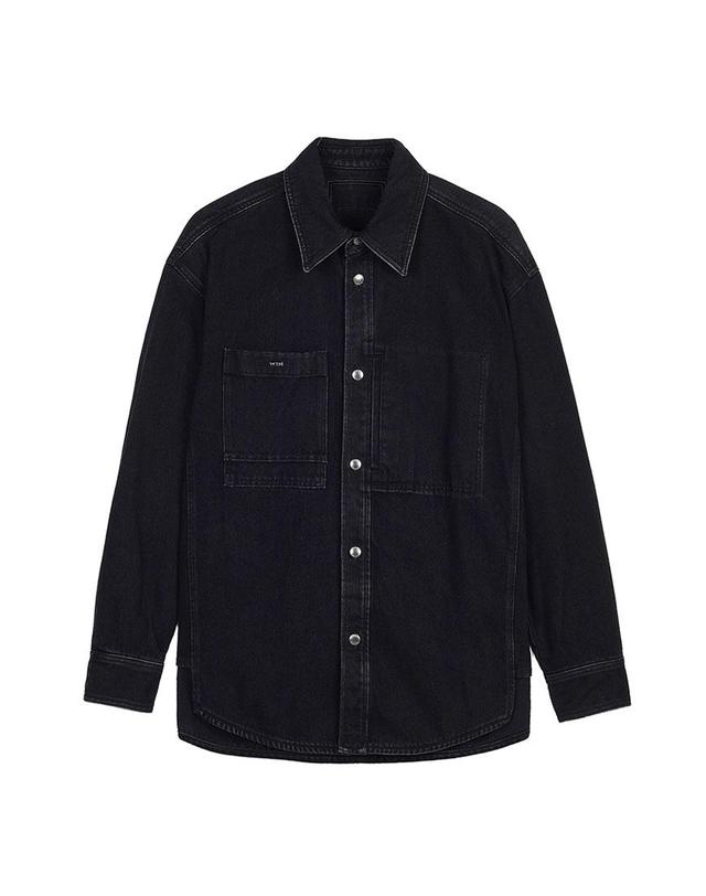 우영미 [WOOYOUNGMI] FW25 남성 시티 그래픽 데님 셔츠 W253SH25 884B 착용컷