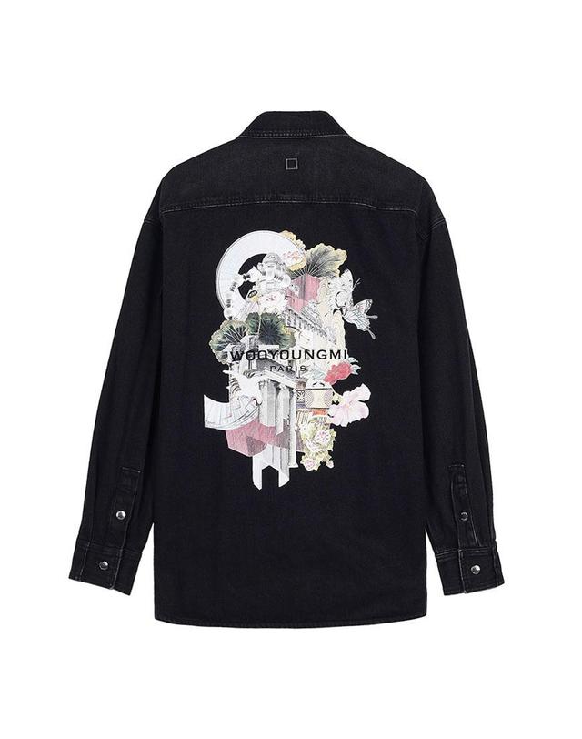 우영미 [WOOYOUNGMI] FW25 남성 시티 그래픽 데님 셔츠 W253SH25 884B 착용컷