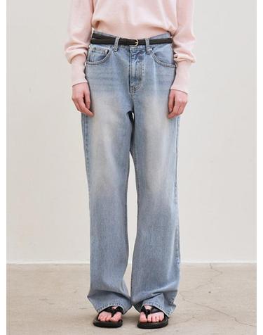 straight-fit denim pants (light blue)