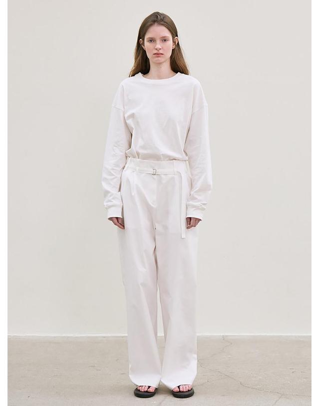 르 comfort sweat shirt (white) 착용컷