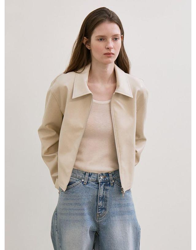 르 faux leather minimal jacket (ecru) 착용컷