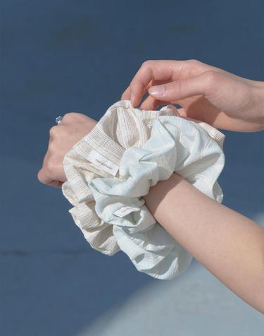 Stitch stripe scrunchie (2colors)