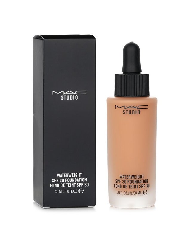 맥 맥 스튜디오 워터웨이트 파운데이션 SF 30 # NC44 미디엄 탠 위드 뉴트럴 언더톤 30ml 착용컷