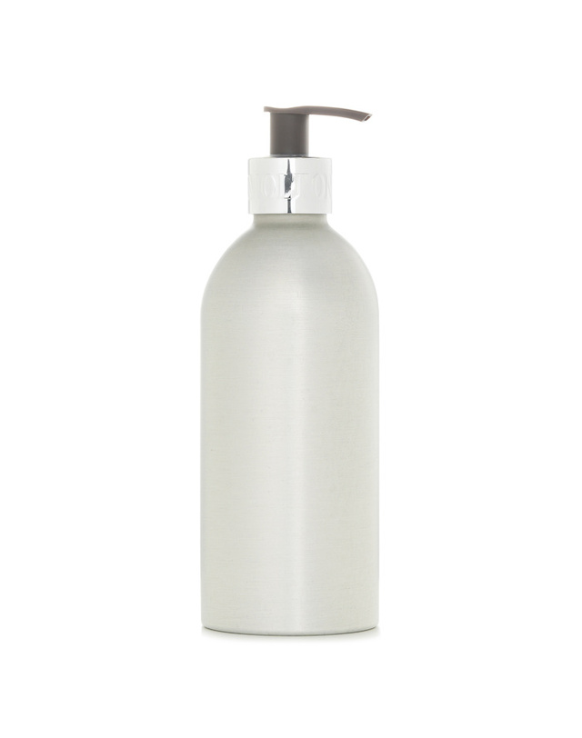 몰튼 브라운 몰튼브라운 몰튼브라운 인피니트 보틀 헤븐리 진저릴리 목욕 및 샤워 젤 400ml 착용컷