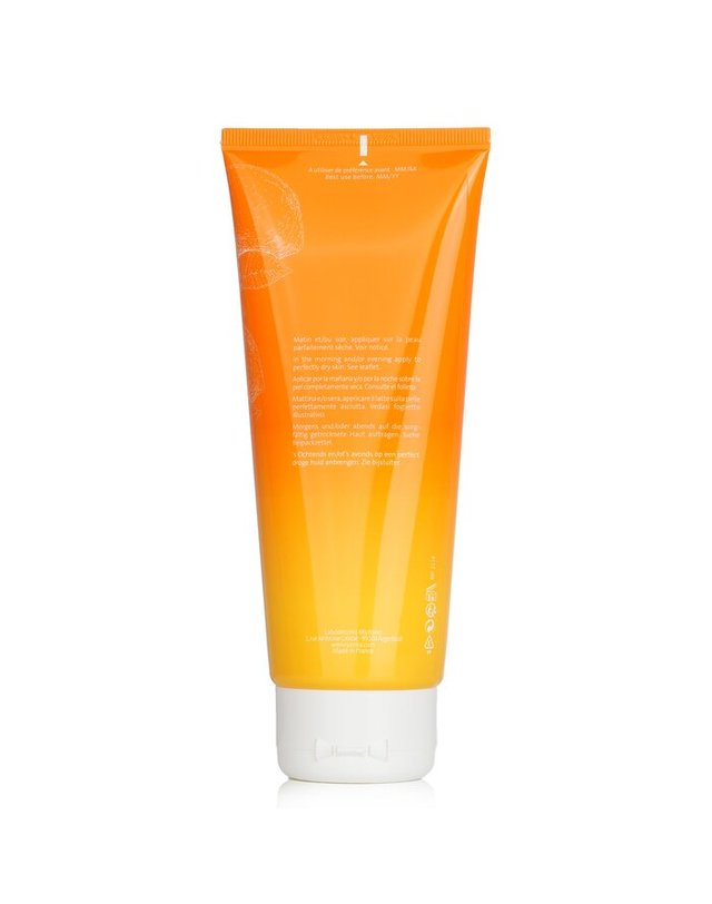 용카 용카 레 이드하땅 하이드레이팅 리바이탈라이징 바디 밀크 만다린 200ml 착용컷