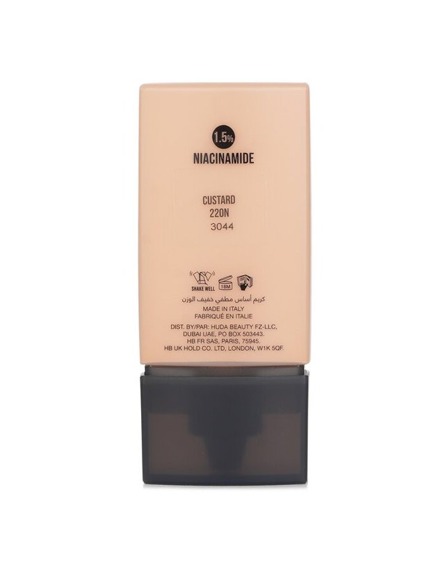 후다 뷰티 후다 뷰티 이지 블러 파운데이션 # 220N 커스터드 30ml 착용컷