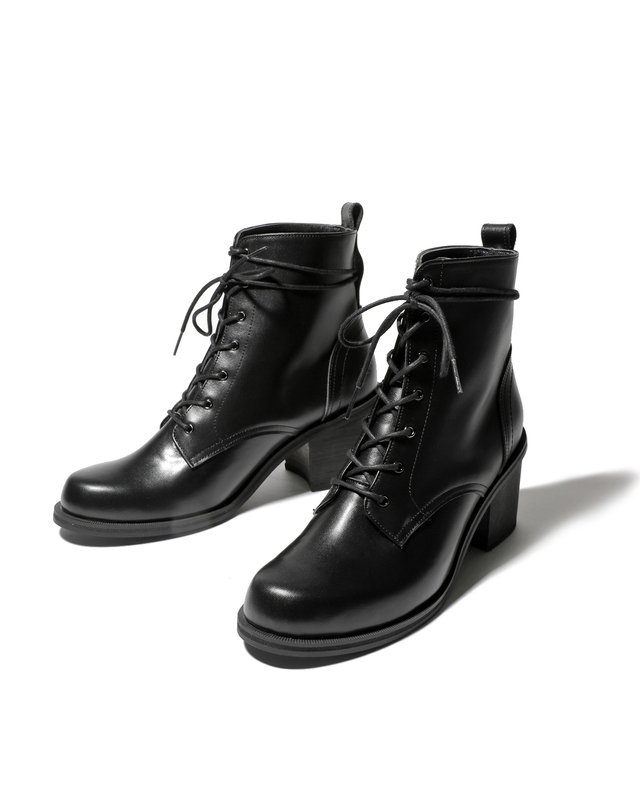오슈디자인스 뉴 블랙 레이스업 베이직 워커힐 6cm 착용컷