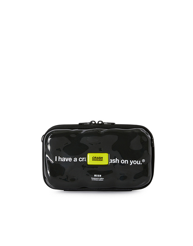 크래쉬 배기지 크래쉬배기지 크래쉬배기지 X MSGM 미니 아이콘 블랙 CBG-2SAC403-99 착용컷