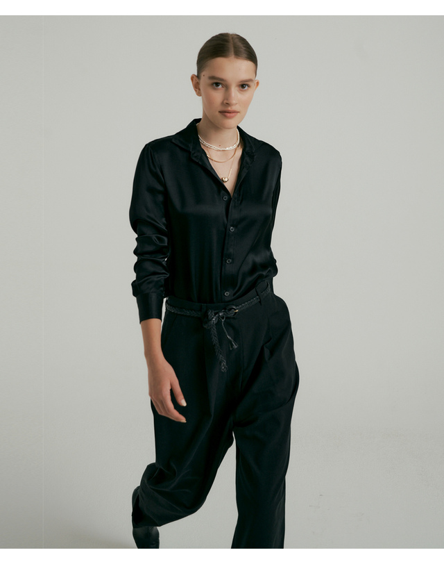 히비스커스 블룸 Tapered-fit Cotton Pants_Black 블랙 착용컷