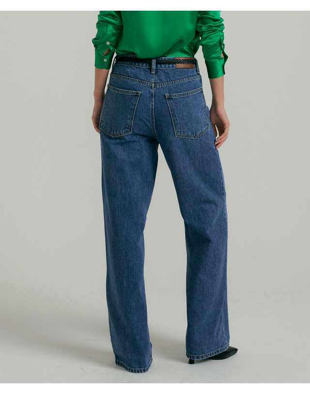 히비스커스 블룸 Wide fit Straight Denim - Blue Wash 착용컷