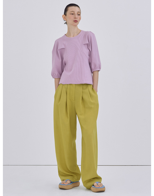 분더캄머 Tuck Wide Trousers_Olive 머스타드 착용컷