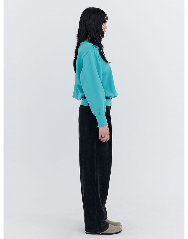 분더캄머 Damage V-neck sweatshirt_Mint 착용컷