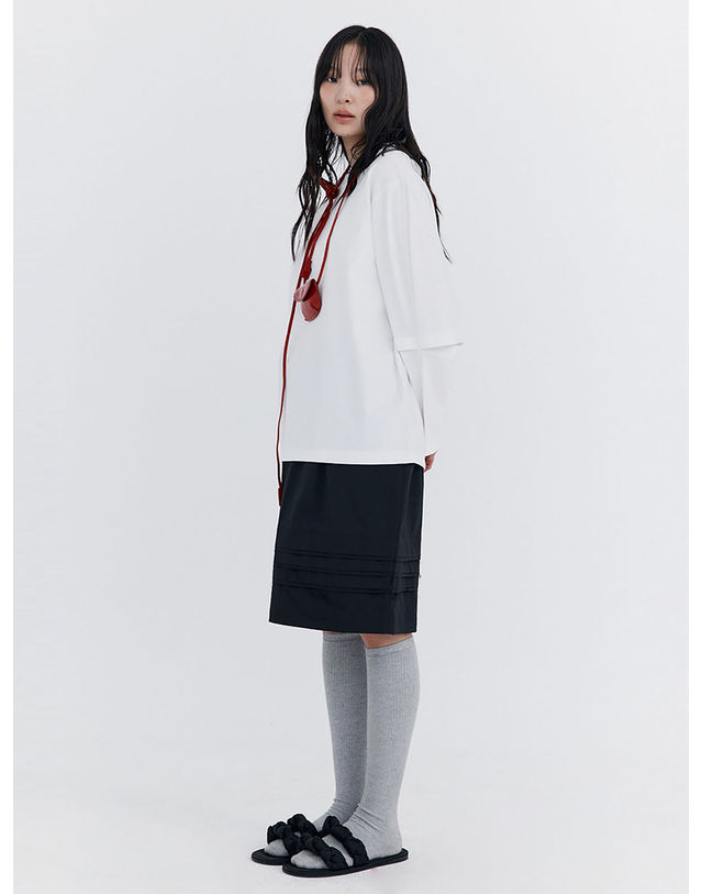 분더캄머 Raw-cut Tuck Skirt_Black 착용컷