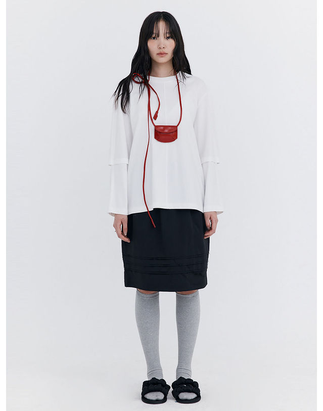 분더캄머 Raw-cut Tuck Skirt_Black 착용컷