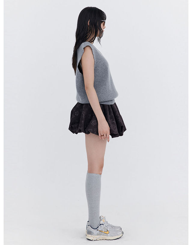 분더캄머 Damage Knit Vest_Grey 착용컷