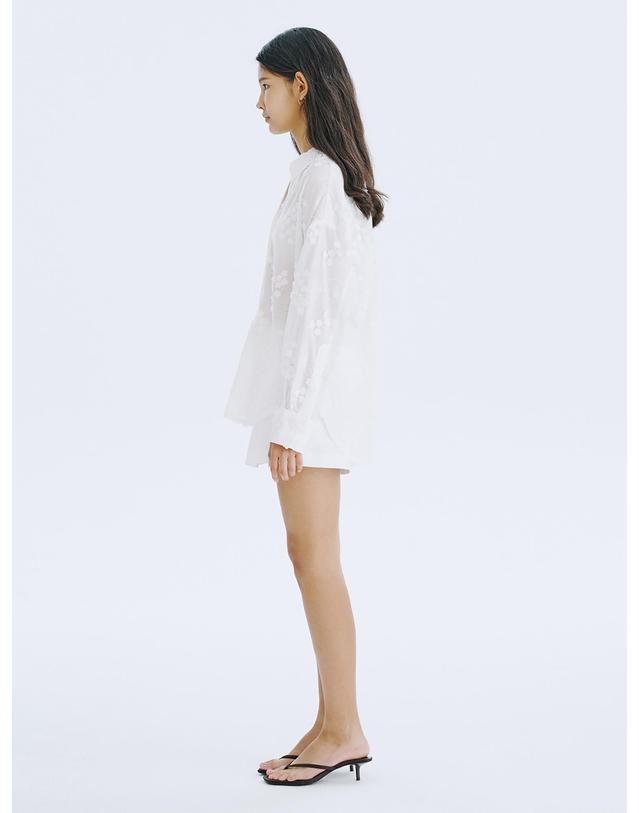 분더캄머 Applique Embroidery V-neck Shirts_White 착용컷