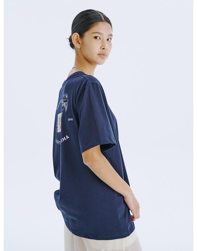 분더캄머 Post Graphic T_Navy 착용컷