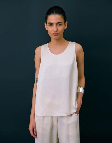Layered Sleeveless Top_Cream