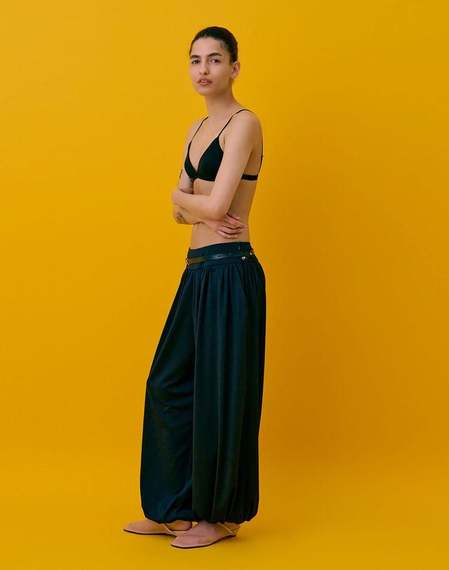 분더캄머 Shirred Jogger Pants_Navy 착용컷