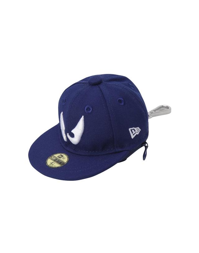 왁 [WAAC] NEW ERA FACE WAACKY CAP BALL POUCH_WGGJX25158BUD 착용컷