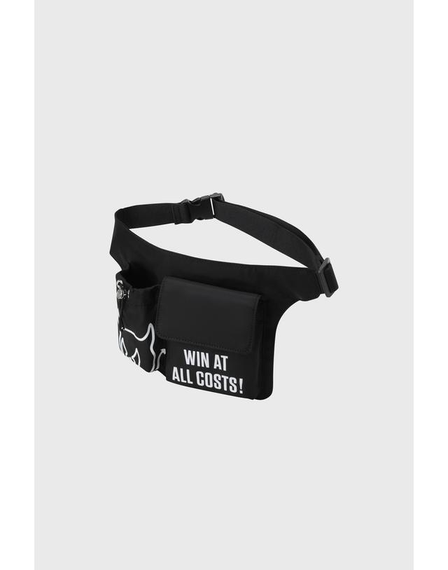 왁 [WAAC] Women Essential Belt bag WGBAX26910BKX 착용컷