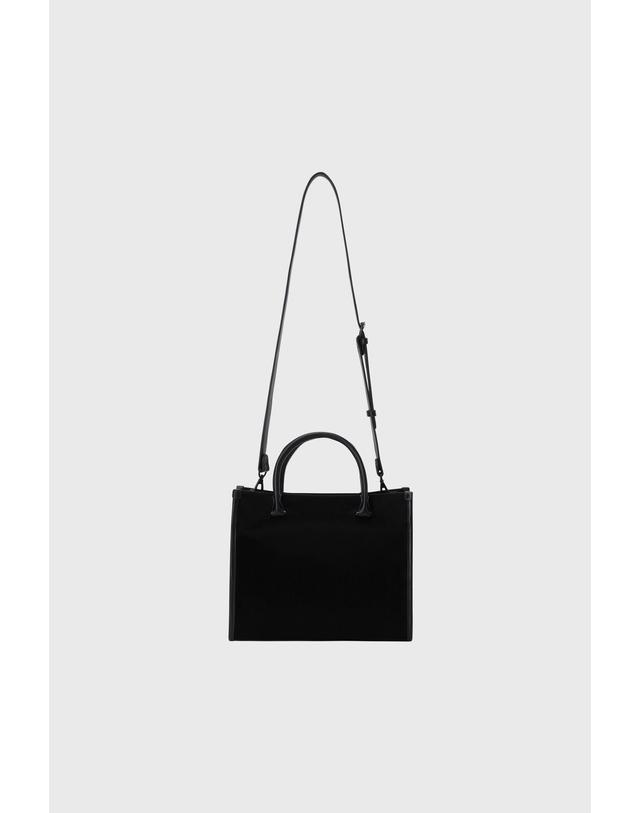 왁 [WAAC] Women Signature Tote Bag WGBAX26610BKX 착용컷