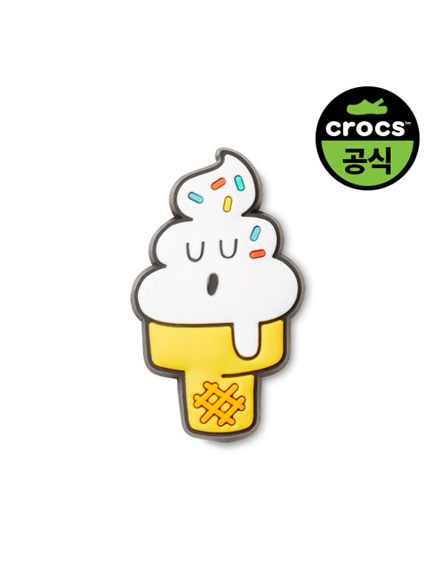 크록스 키즈 지비츠 SMILE ICE CREAM CONE 착용컷
