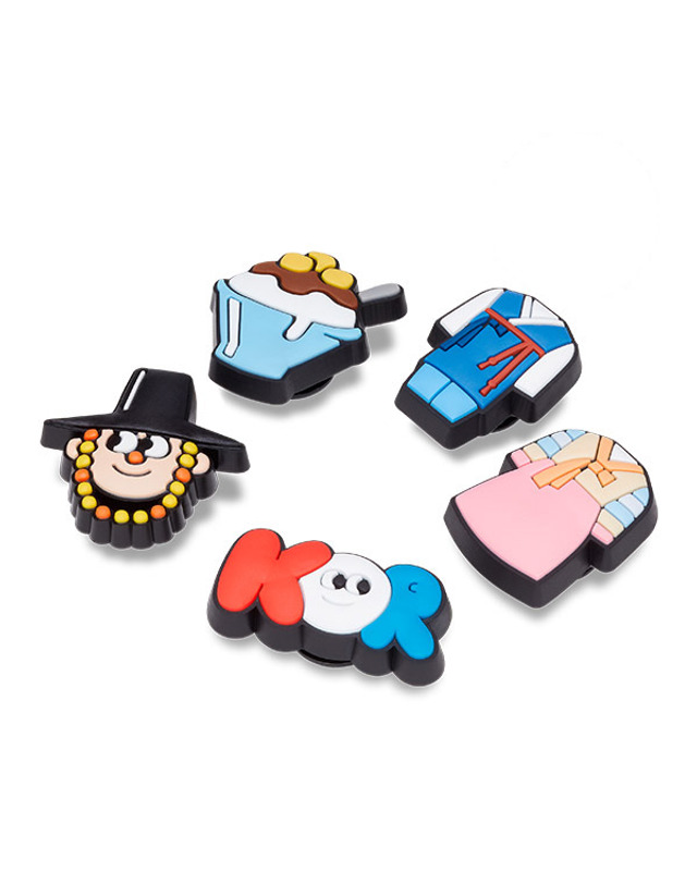 크록스 키즈 지비츠 KOREA TRADITIONAL 5 PACK 착용컷