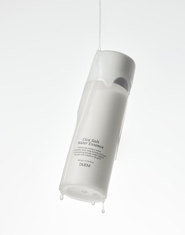 듀엠 [피부진정/더마테스트완료] 시카 솔트 워터 에센스 해수 67% 진정 수분 에센스 토너 200ml 착용컷