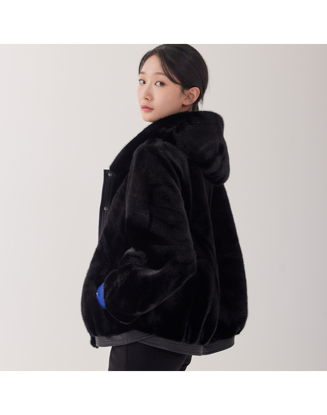 지센 (2컬러) 페이크퍼 후드 블루종 자켓형 점퍼 LFJPOA01 착용컷