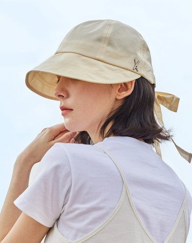 [배우 염정아 착용] [바잘] VA 스터드 리본 보닛햇 베이지