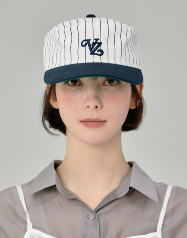 [바잘] 리프 VZ 모노그램 스트라이프 필박스 캡 네이비