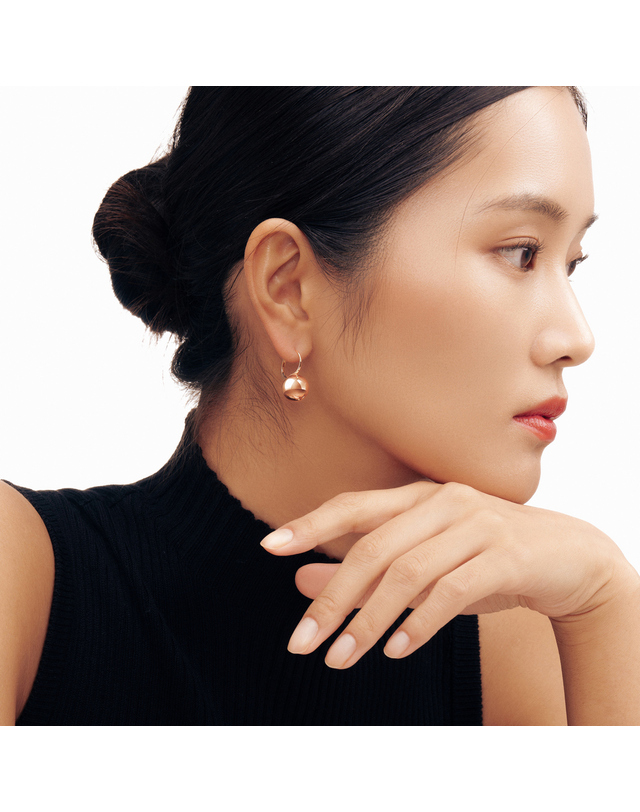 미꼬 [볼컬렉션] 메리골드 세미드롭 18K 귀걸이 10mm 착용컷