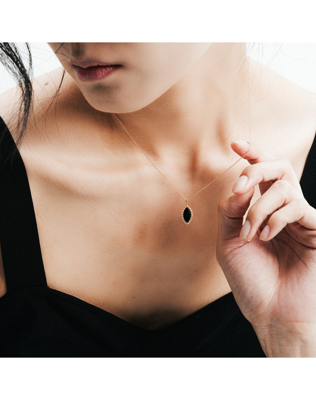 미꼬 미꼬 베스티 마퀴즈 오닉스 목걸이 네크리스 18K 착용컷