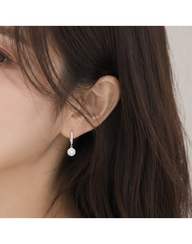메종드쉬 메종드쉬 모이사나이트 귀걸이 랩다이아 헤일로BME026 착용컷
