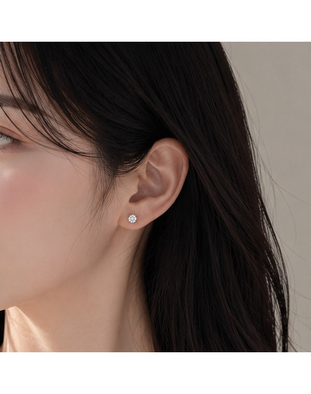 메종드쉬 메종드쉬 모이사나이트 귀걸이 랩다이아 6프롱 BME019 착용컷