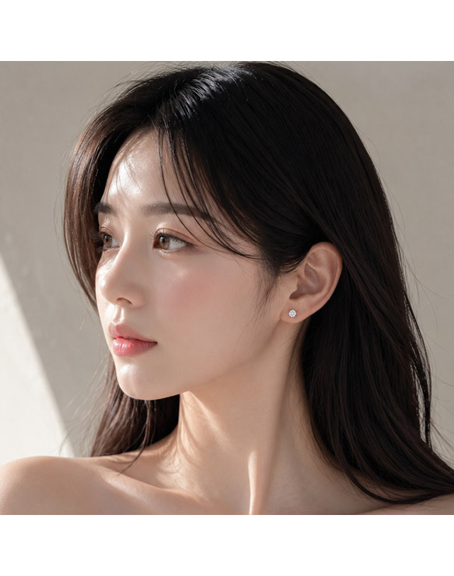 메종드쉬 메종드쉬 모이사나이트 귀걸이 랩다이아 6프롱 BME019 착용컷