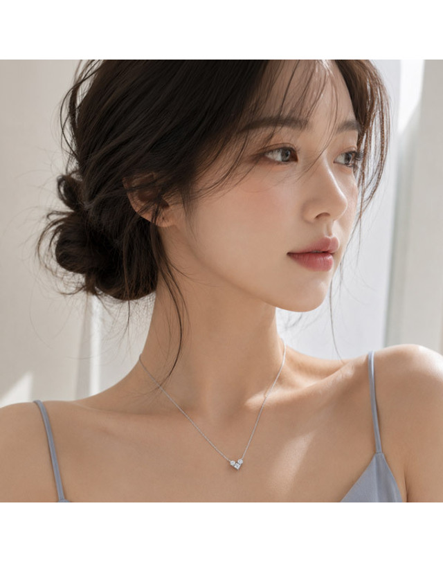 메종드쉬 메종드쉬 모이사나이트 목걸이 랩다이아 하트 BMN011 착용컷