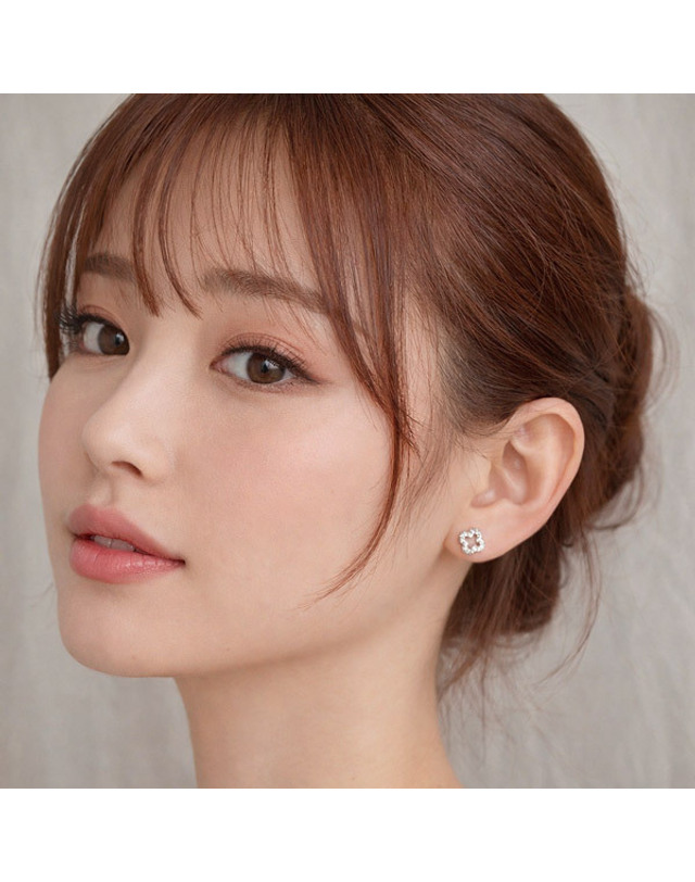 메종드쉬 메종드쉬 귀걸이 러블리 큐빅 클로버 피어싱 BCE007 착용컷