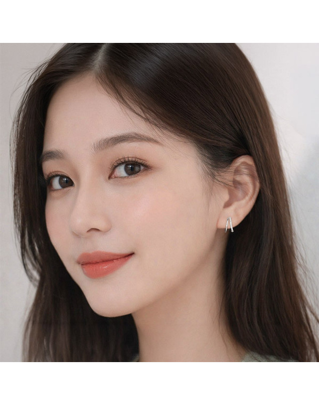 메종드쉬 메종드쉬 귀걸이 여리핏 모던 큐빅 투라인 BCE006 착용컷