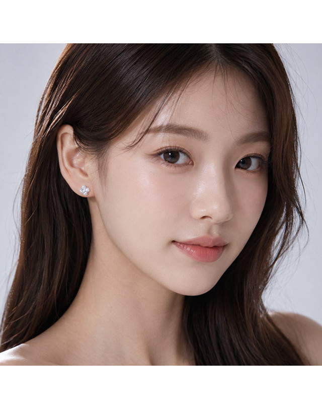 메종드쉬 메종드쉬 모이사나이트 귀걸이 랩다이아 클로버BME028 착용컷