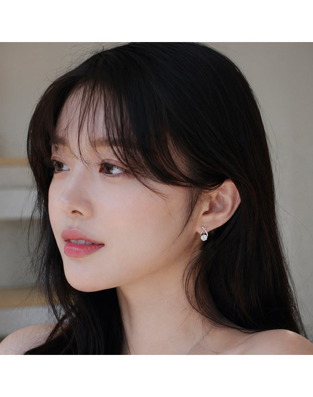 메종드쉬 메종드쉬 모이사나이트 귀걸이 랩다이아 물방울BME033 착용컷
