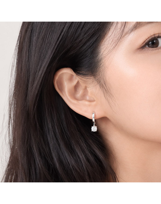 메종드쉬 메종드쉬 모이사나이트 귀걸이 랩다이아 드롭 BME032 착용컷