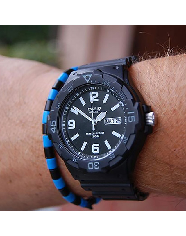 카시오 CASIO 카시오 MRW-200H-1B2 우레탄 빈티지 수능시계 착용컷