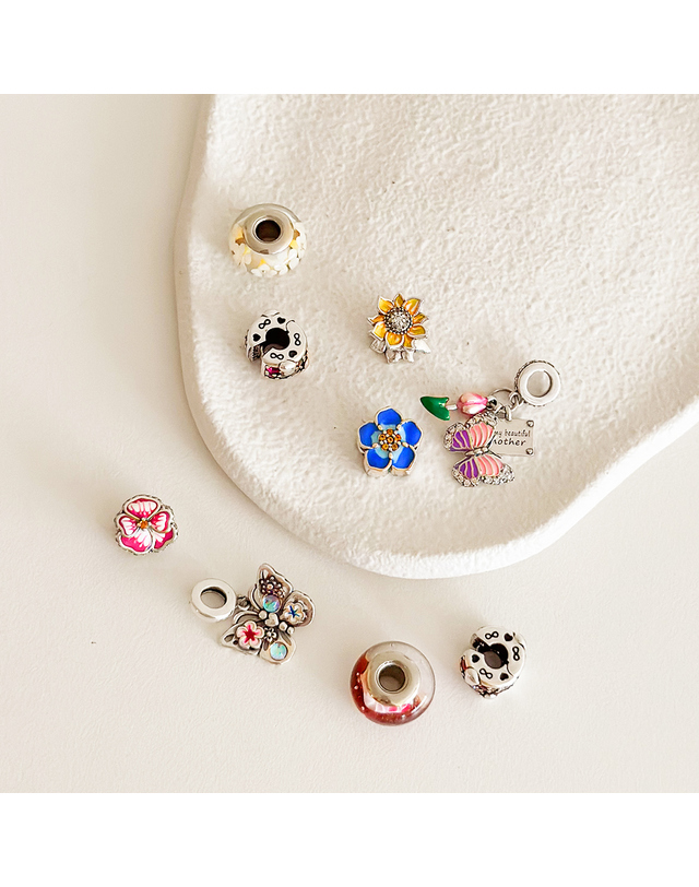 베리스톤주얼리 베리스톤 판도라팔찌 호환 꽃나비 참 ( 판도라호환 플라워 실버 핑크 블루 ) 착용컷