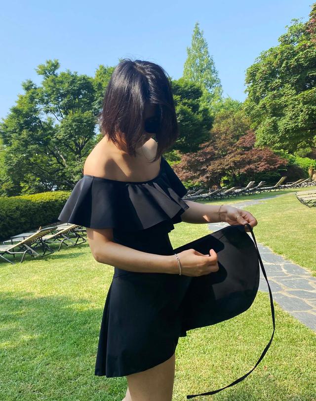 블란다 FLOWING COUTURE & MINI BREEZE [수영복&랩스커트 세트] 착용컷