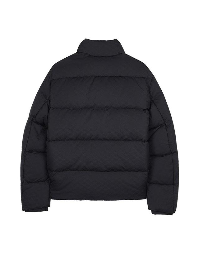 엠포리오아르마니 [엠포리오 아르마니] FW25 남성 자카드 이글 퀄팅 패딩 8N1BN3 1NHQZ F046 착용컷